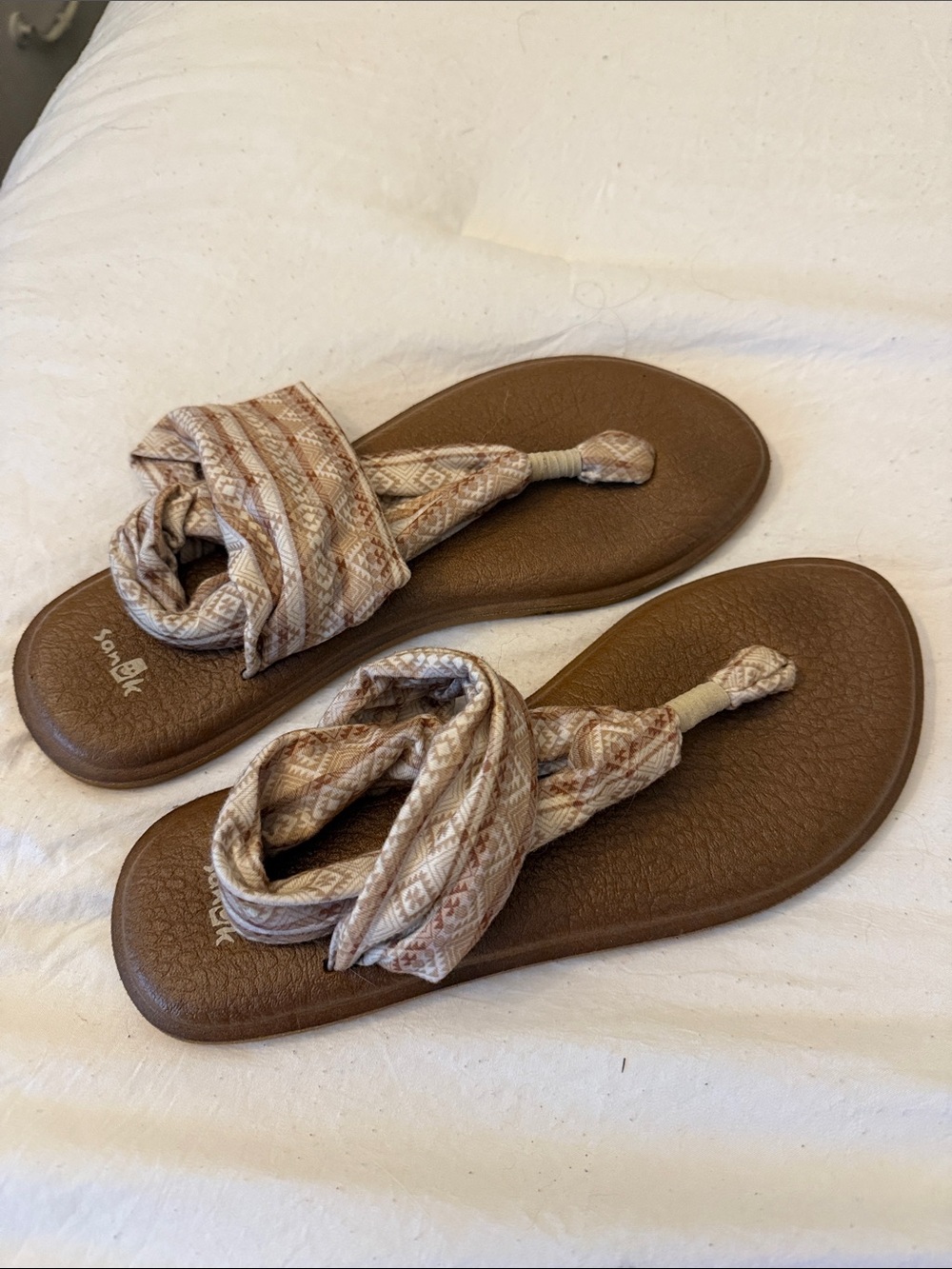 Sanuk women’s Sandals